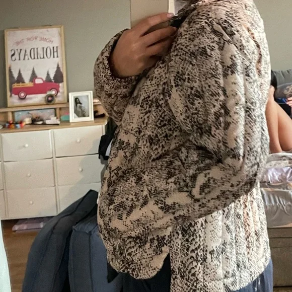 ATM Anthony Thomas Melillo Snake Print Puffer Jacket - Picture 10 of 10